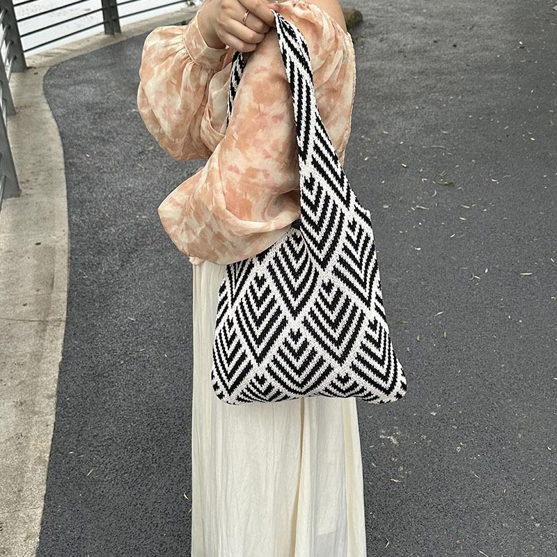 Модная геометрическая контрастная цветная вязаная вручную сумка-тоут женская минималистичная большой вместимости вязаная крючком сумка через плечо