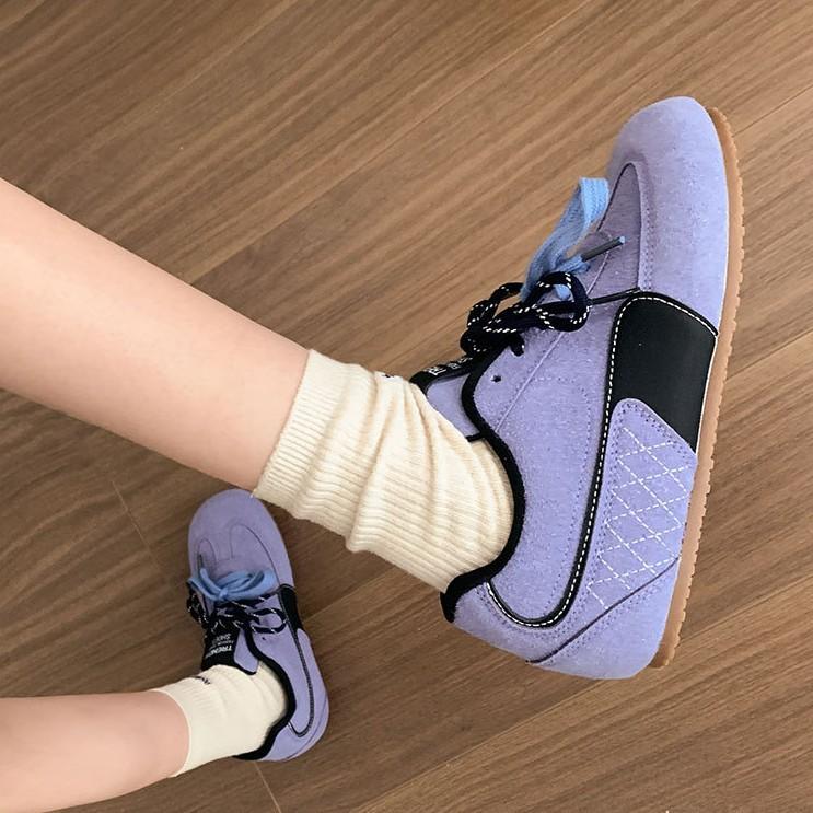 Мода 2025 Новые дизайнерские женские кроссовки на шнуровке, разноцветные, женская повседневная спортивная обувь, модные массивные кроссовки, удобная обувь на плоской подошве