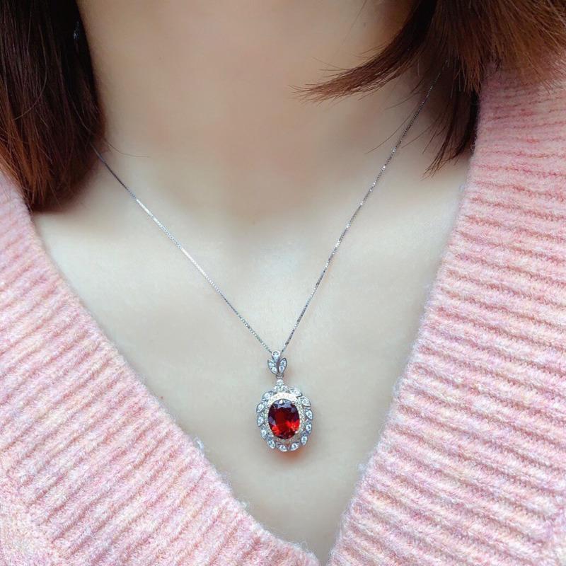 BELLA BOX New Style Luxurious Oval Imitation Red Pendant Separation Clavicle Necklace Fine Jewelry For Wedding Engagement