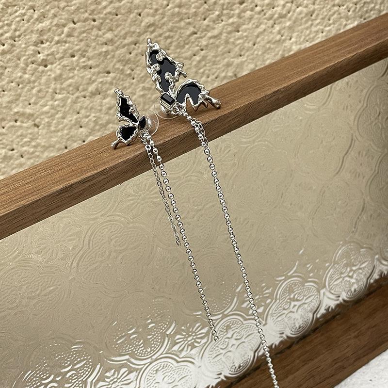 RUI RUI YU Asymmetrical Black Butterfly Wing Earrings Women's New Fashion Earrings Popular Design Tassel Jewelry