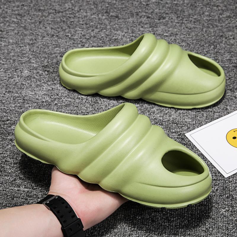 Fashion Summer Men's Slippers Casual Beach Sandals Men Non-slip Slipper Home Soft-soled Bathroom Flip-flops Tide Men's Thick-soled Shoes