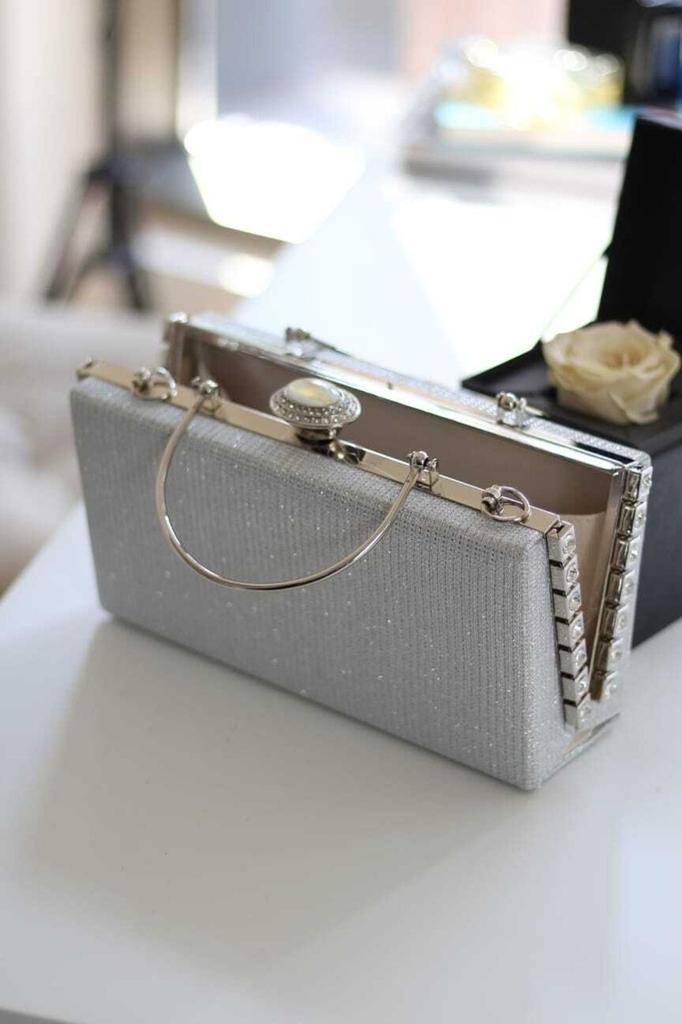 Women's Stylish and Useful Evening Dress Bag Women's Gold Stone Detailed Evening Dress Shoulder Bag with Holder