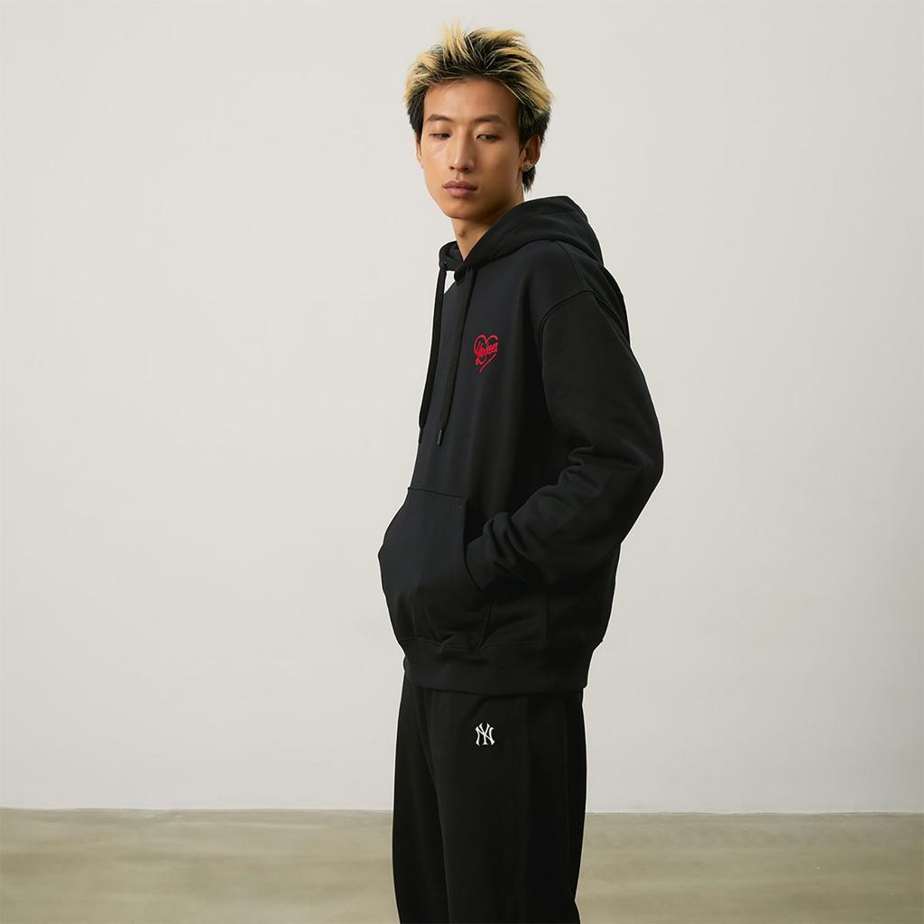 MLB New York Yankees Heart 24FW Sweatshirt Unisex Black 3AHDH0144-50BKS