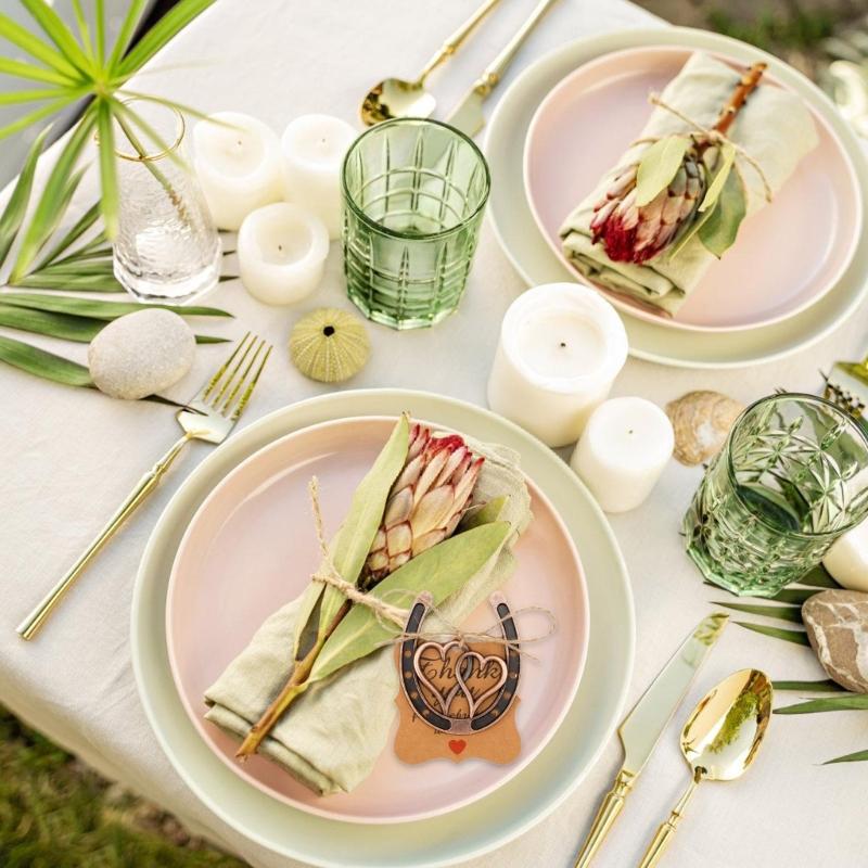 Pack of 10 Metal Horseshoe Party Favors Keychain Pendant Wedding Decorations Party Favors Wedding Table Decors for Table