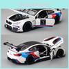Модель автомобиля из сплава BMW M6 GT3 Гоночный автомобиль Игрушка со звуком и светом Для детей