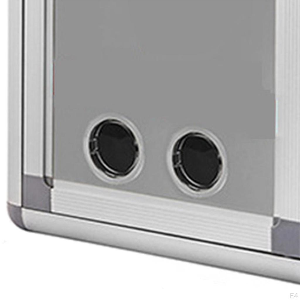 Запирая установленную на стене большую емкость металлического столба почтового ящика для ключей, запираемую