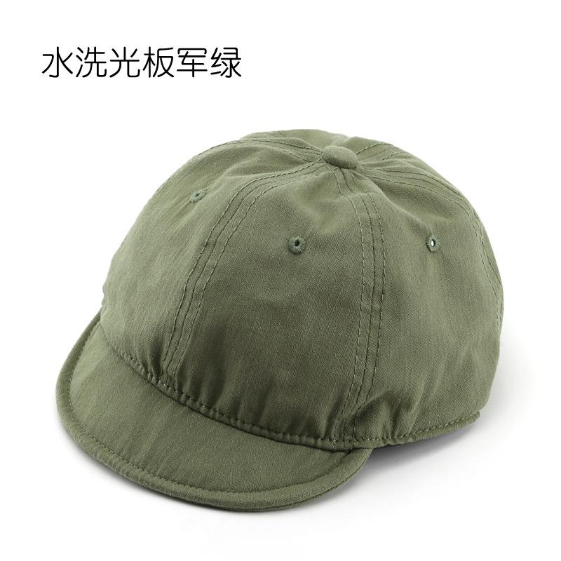 Solid-color, plain baseball cap with a short brim, easy to wash, suitable for women and men, provides sun protection and shade