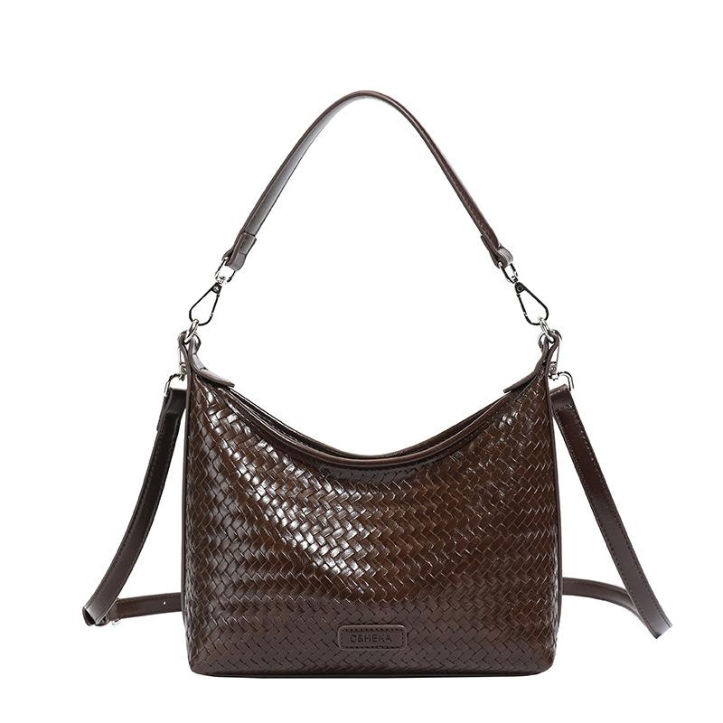 2025 new fashion woven handbag casual versatile high sense summer shoulder underarm bucket bag tote bag