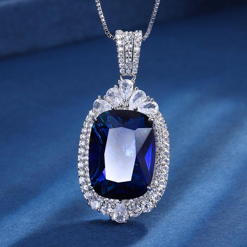 Jewelry Copper Bottom Gold-Plated Imitation Grandmother Green Sapphire Fat Rectangular 15 * 20 Temperament Luxury Pendant Necklace