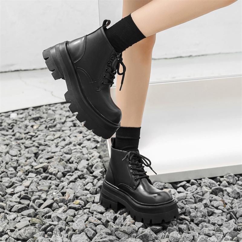 Martin boots couple British style mid-top leather shoes autumn and winter platform heightening black tooling locomotive boots 5643-J