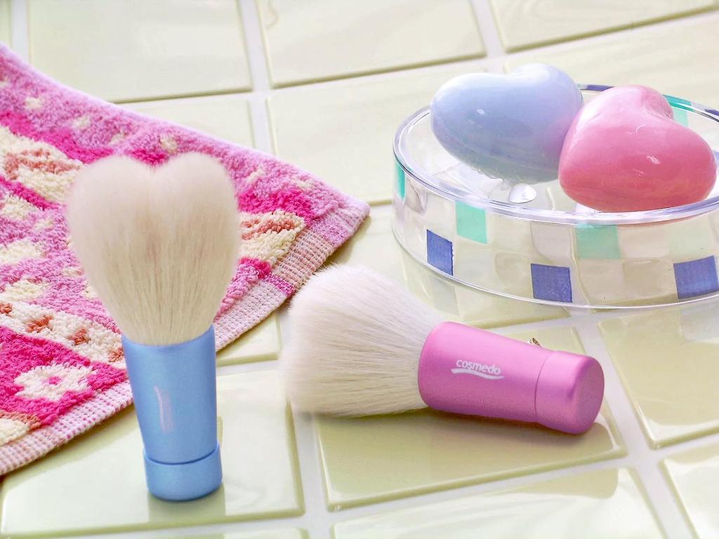 Кисть для макияжа Kumanofude Cosmedo Кисть для умывания лица Размер M Длина Розовая В форме сердца Takumi (Всего 80мм) (Тип Белый/Ручка Розовая) М Ж