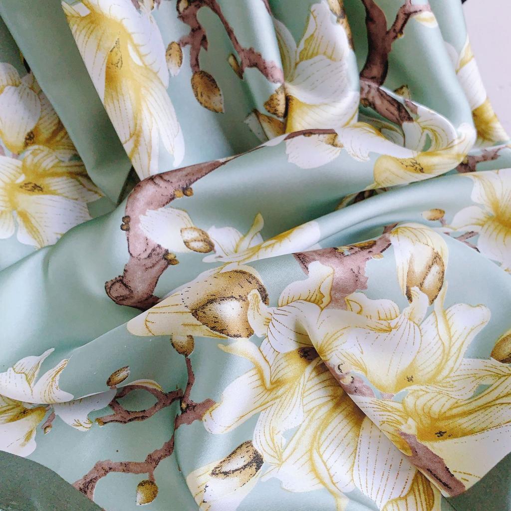 Весна и лето, путешествия, отдых, солнцезащитное пляжное полотенце, шаль, модный темпераментный женский длинный шелковый шарф на улице