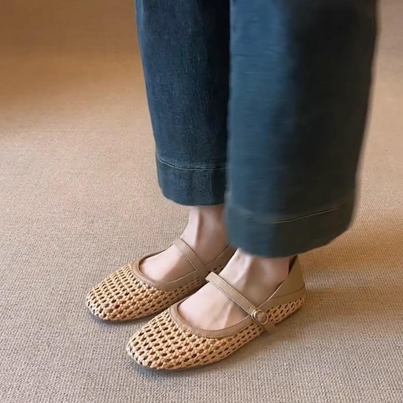 Ретро туфли Мэри Джейн женские 2025 осень французский темперамент элегантные и простые квадратный носок мелкий вырез внутренняя платформа балетки