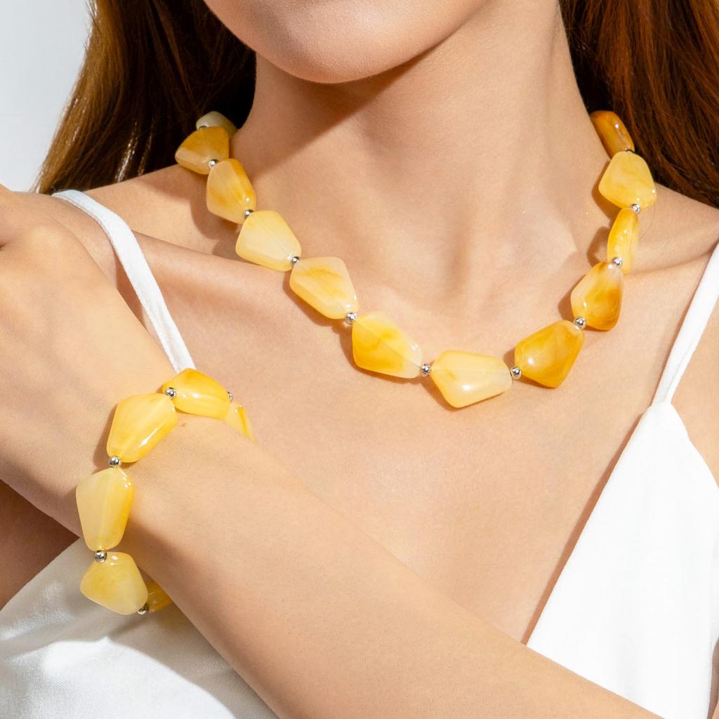 Ретро акриловая смола специальной формы бусы ожерелье, темперамент универсальный легкая роскошь цепочка на шею