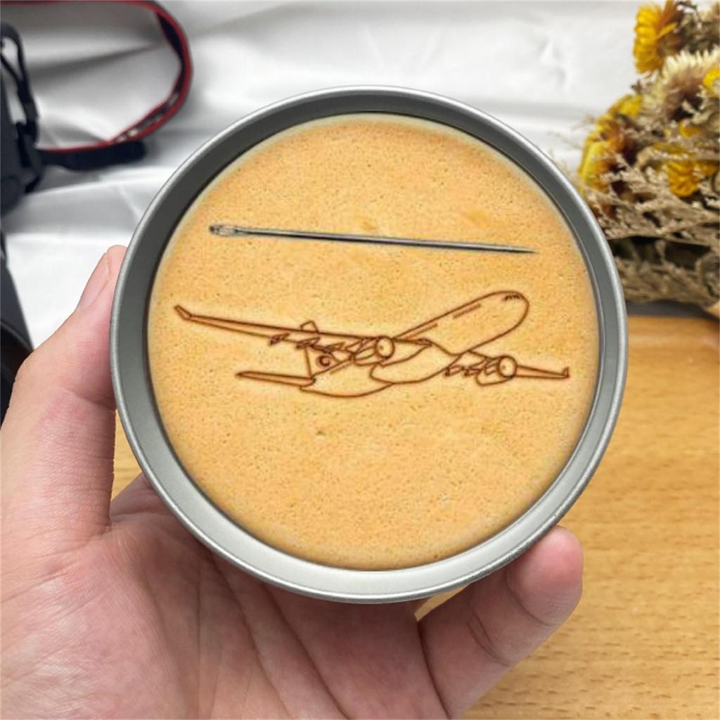 С одинаковым типом печенья, сахарным пирогом, конфетами, сахарной пряжкой, закусками для сахарного пирога, небольшой жестяной коробкой