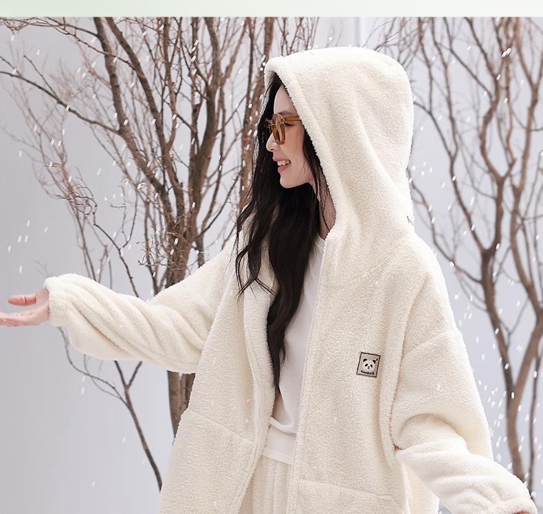 Xuan Liang Women's Half Fleece Hooded Nightwear Set