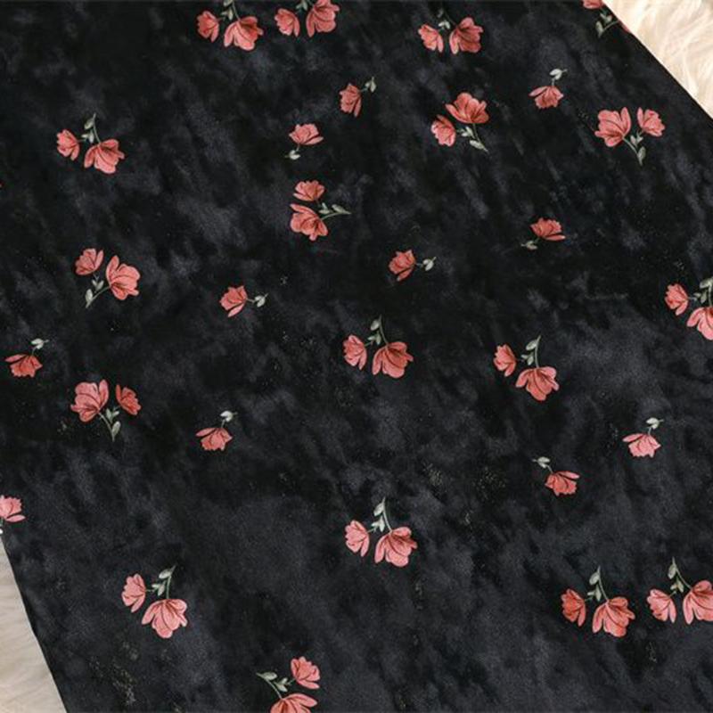 Юбка средней длины. Осенне-зимняя женская юбка. Женская длинная юбка из золотого бархата в стиле ретро с принтом.