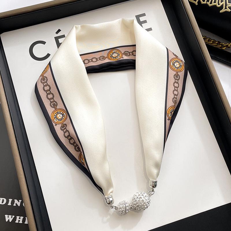 Женский шелковый шарф с магнитной пряжкой — модная защита шеи на весну, лето и осень 2024 года