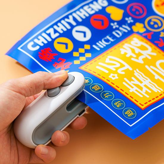 Mini Bag Sealer with Cutter Magnetic USB Rechargeable Portable Snacks Food Vacuum Bag Heat Sealing Machine Resealer Opener Kitchen Gadget ADM