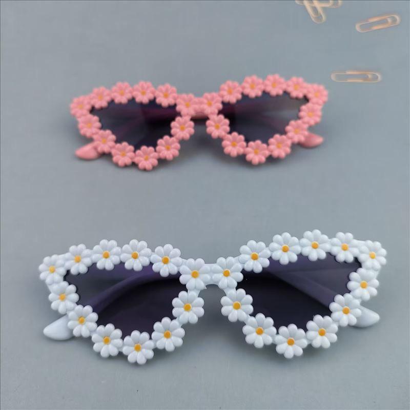 Kids Flower Sunglasses Girls Cat Eye Frame Glasses Children Cute Daisy Shades Outdoor UV Protection Party Eyewear