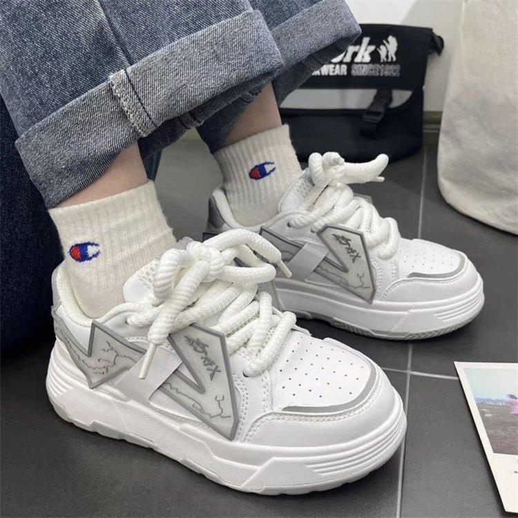 Высококачественные маленькие белые туфли для женщин 2024 года, весна-осень, новые повседневные универсальные спортивные туфли для молодежи, кроссовки для бега на открытом воздухе