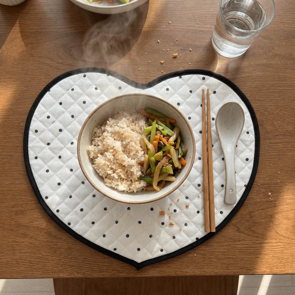 Washable Heart-shaped Bowl Pad Romantic Coaster Portable Quilted Mat  Photography Props