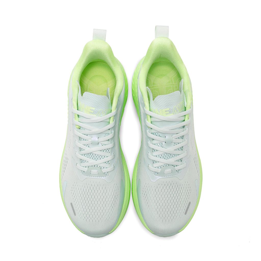 Мужские кроссовки ONEMIX на амортизирующей подошве