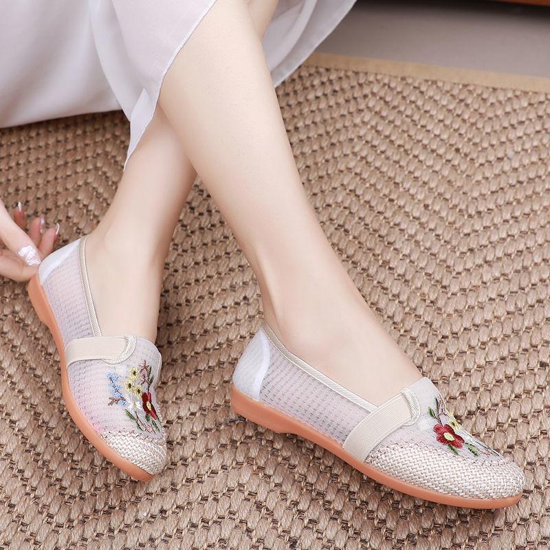 Женская обувь, туфли с вышивкой, тканевые туфли в старом Пекине, нескользящая обувь с мягкой подошвой для мам с вышивкой