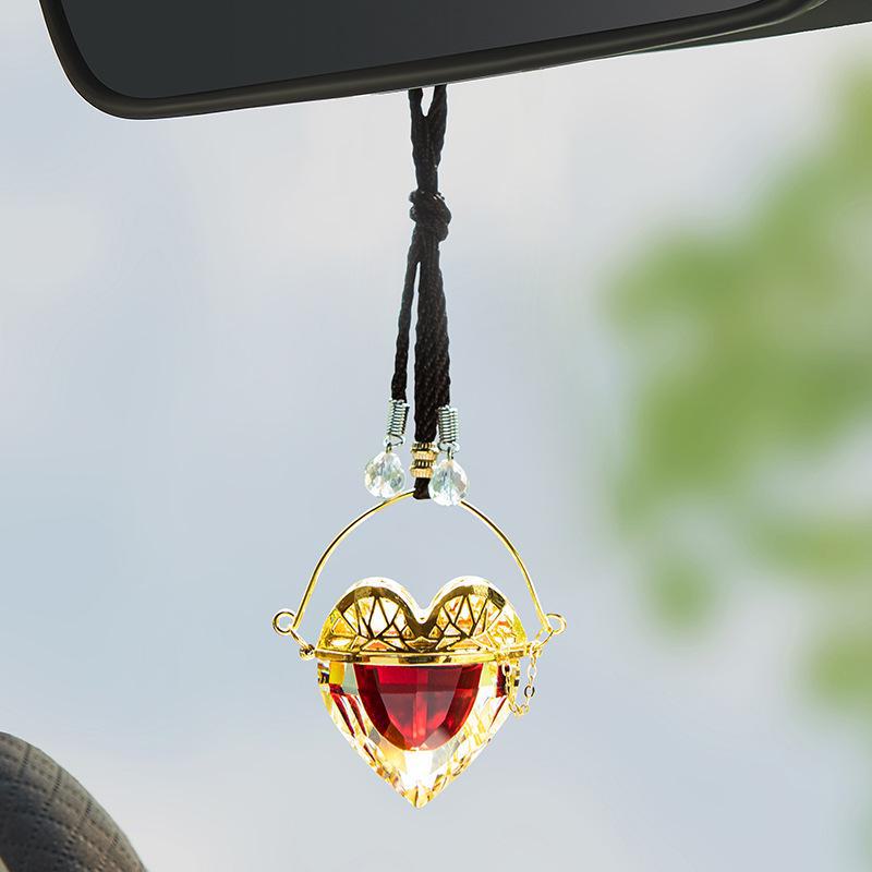 Heart-Shaped Geometric Car Perfume Pendant - European & American Design