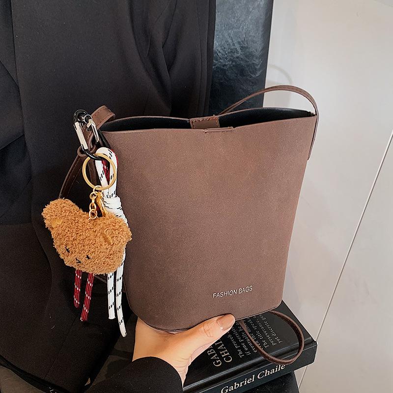 Популярная сумка-ведро для женщин Осень и Зима Новая модная сумка через плечо для женщин Высококлассная нишевая сумка на плечо для женщин