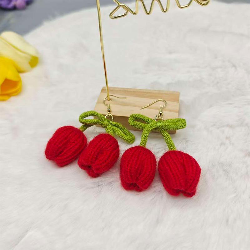 Очаровательные вязаные шерстяные серьги-тюльпаны для женщин