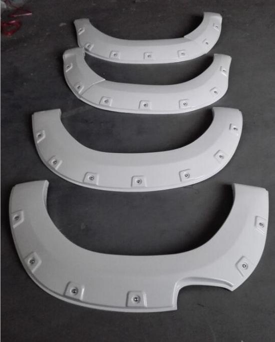 Расширители крыльев DUKE4WD для HILUX REVO: Литой под давлением ПП, АБС-блистер, Модифицированный для пикапа REVO.