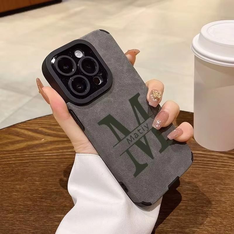 Персонализированный Чехол с Именем из Кожи и Силикона Для iPhone 17 Air 16 15 14 13 12 11 7 Pro Max 16E Plus XR XS Max Ударопрочный Чехол
