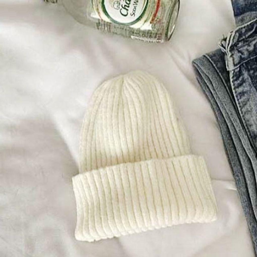 Women's Winter Daily Thick Knit White Beanie Hat