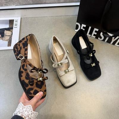 Весна и лето 2025 года, новые модные универсальные золотые цветочные бусины, популярная мягкая подошва, универсальная удобная обувь, увеличивающая рост