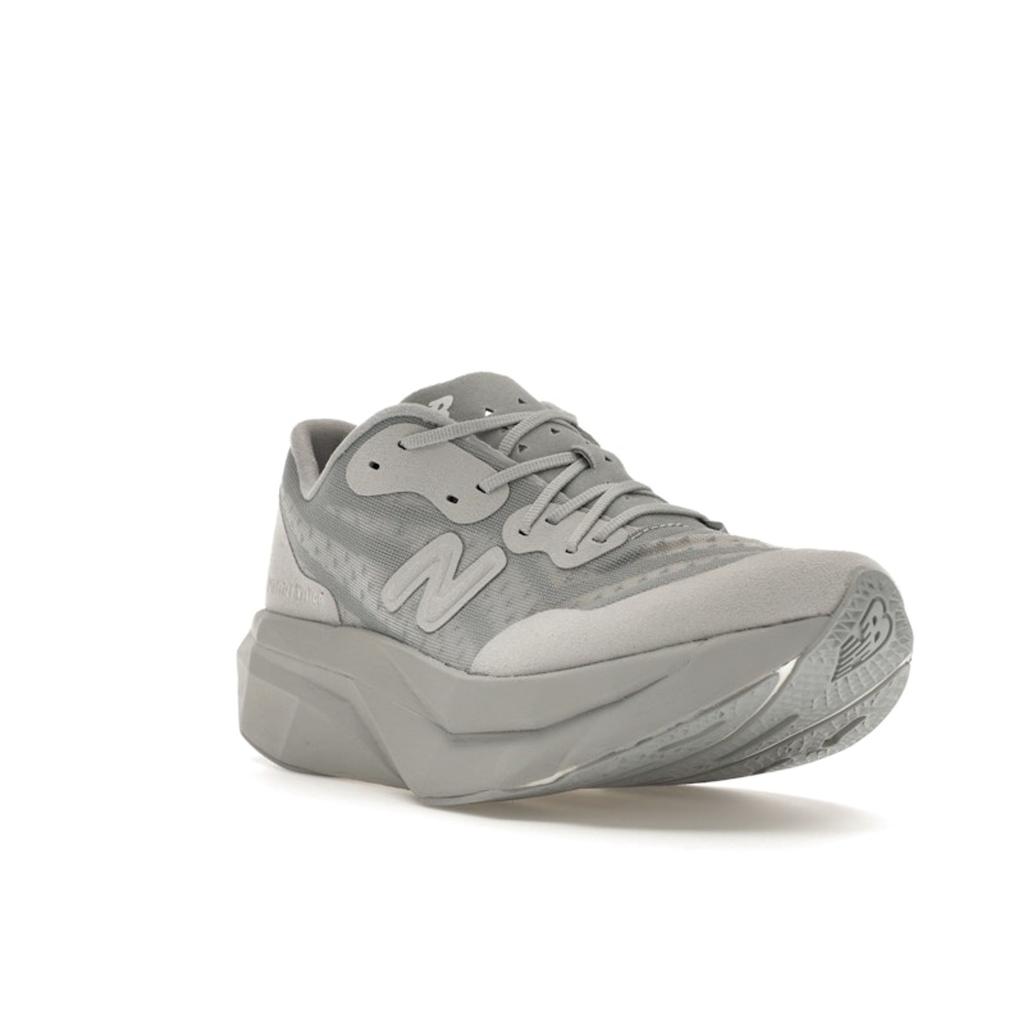 District Vision x New Balance FuelCell SuperComp Elite v4 Алюминиево-серые мужские кроссовки Белые MRCELVD4