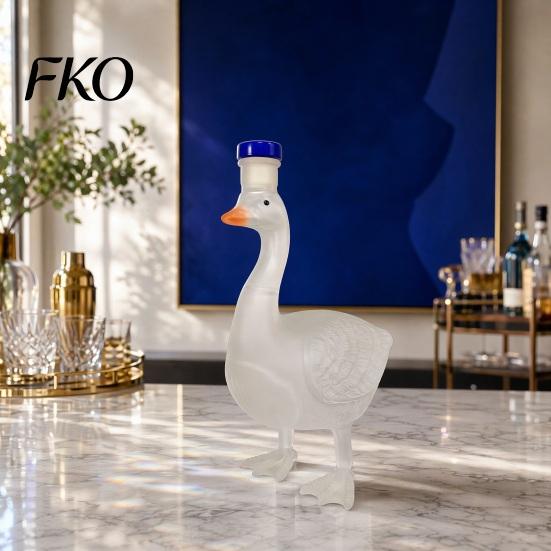 Frosted Lid Whiskey Bottle Goose Shape Glass Decanter, 3D Bird Liquor with Stopper, Non-slip Grip 350ml Art Vodka Wine Dispenser for Home Bar, Unique