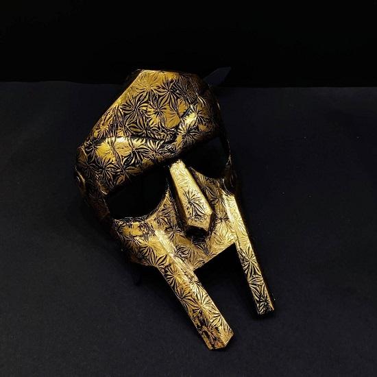 Halloween Gladiator Face Mask , Embossed Medieval Face Mask , Face Armour, Hand Forged Mask, Halloween Mask, Halloween Dress