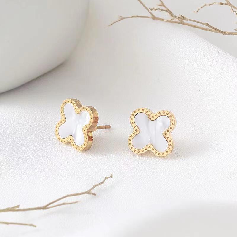 Non-Fading Titanium Steel Four-Leaf Clover Earrings Female Fashion Simple Earrings Ins Advanced Sense Of Luck Earrings Niche Design