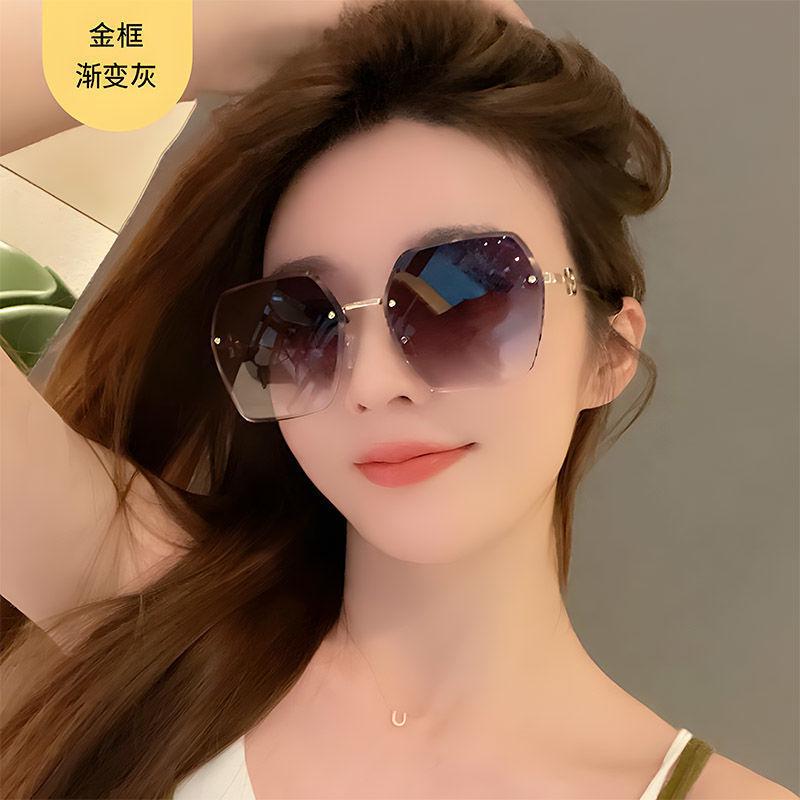 Borderless High-End Popular High-Value Sunglasses Travel Driving Outdoor Sunglasses Summer Sunscreen Large-Frame Glasses