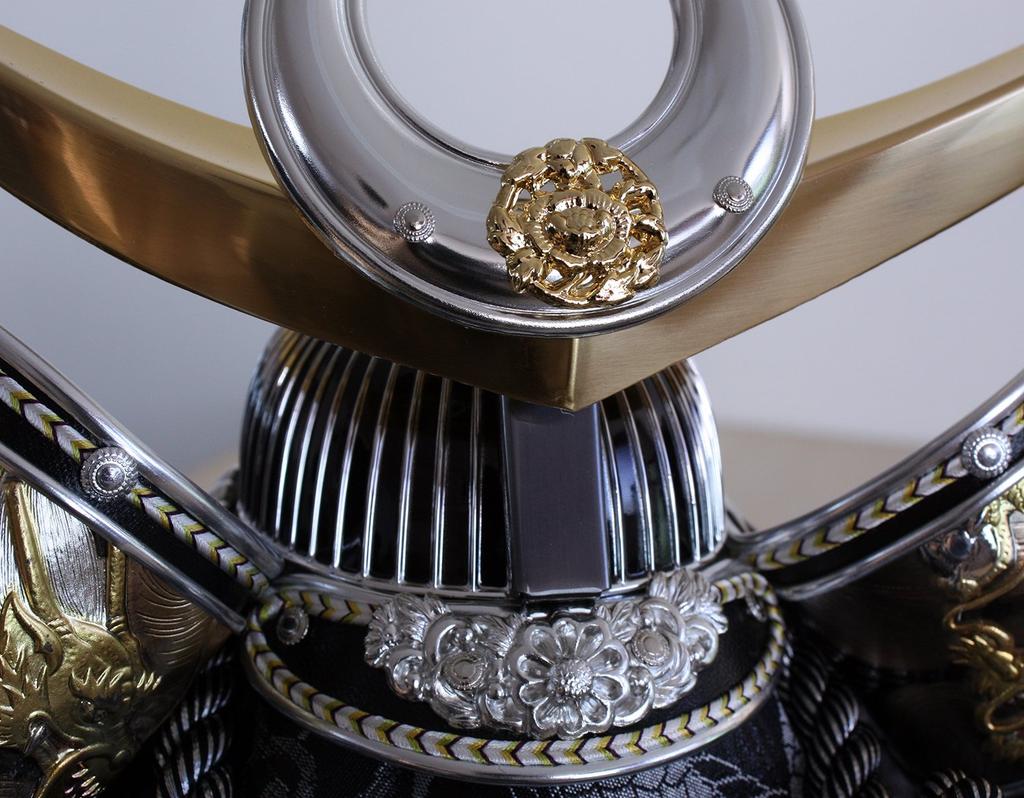 Майская кукла Шлем в футляре Украшение Шлем Уэсуги Кэнсина Ширина 48 x Глубина 32 x Высота Шестиугольный Лакированный черный Стеклянный футляр G2601BZ 47,5 см