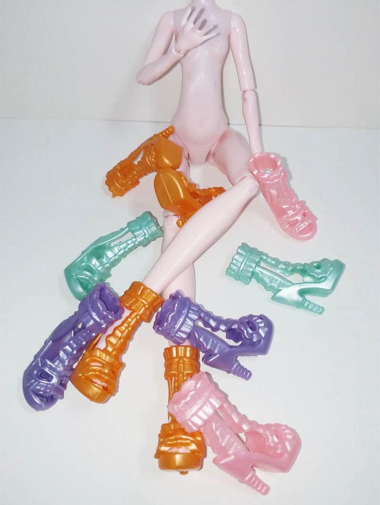 5pairs/lot New Fashion Doll Shoes Stylish Accessories High Heels Shoes For Monster High Doll Party