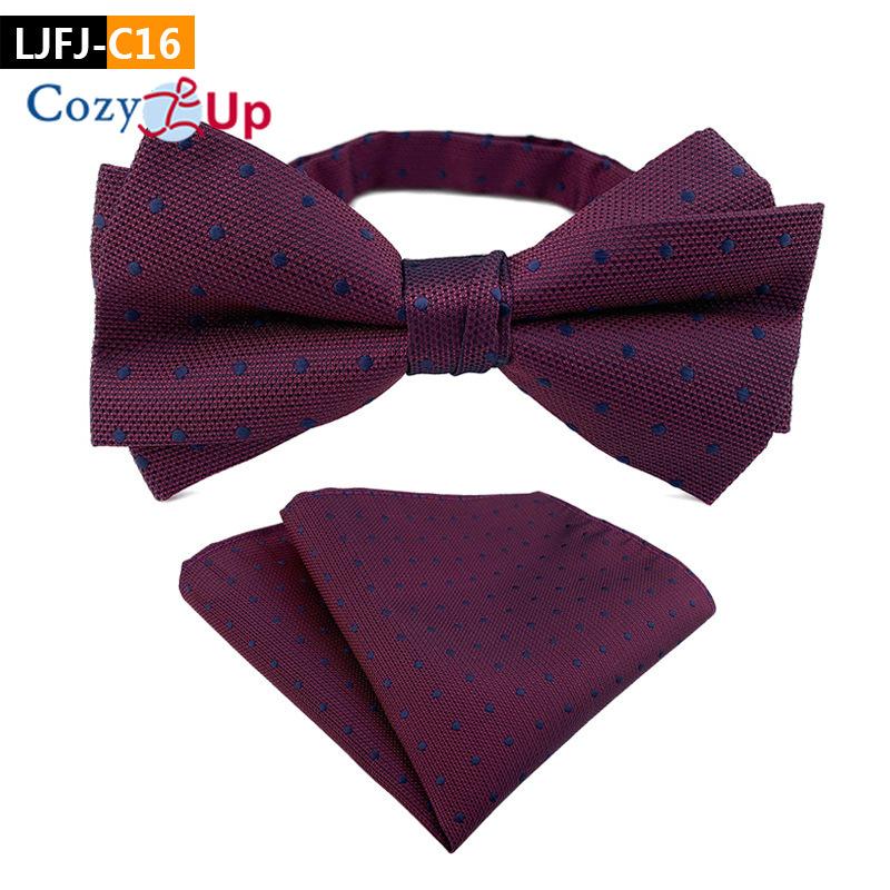 Костюм-двойка с галстуком-бабочкой и нагрудным платком с узором пейсли