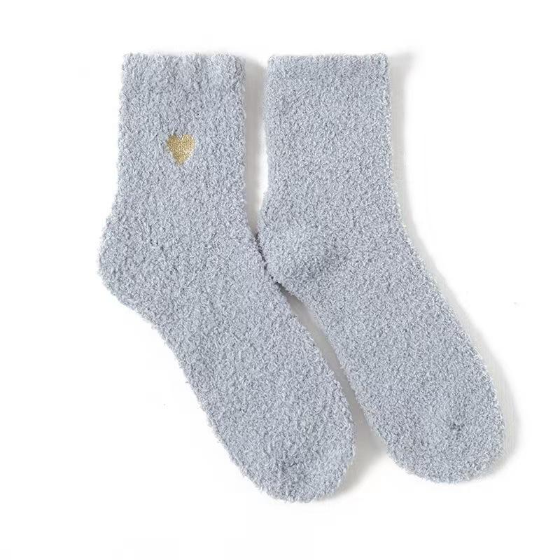 No hair loss embroidered gold silk heart tube socks warm home floor socks women's winter sleep socks coral fleece socks factory