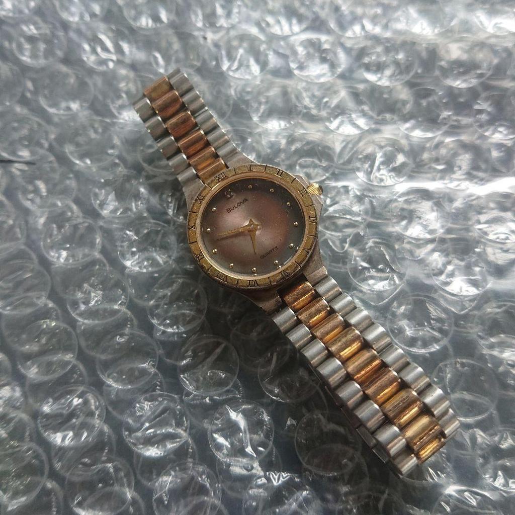 Б/у ЖЕНСКИЕ КВАРЦЕВЫЕ ЧАСЫ BULOVA
