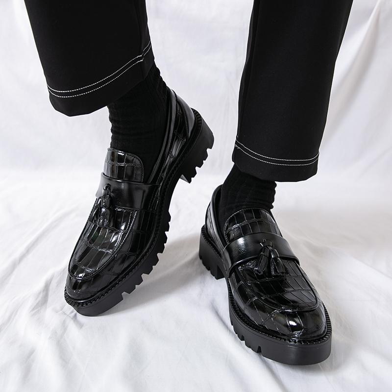 Высококачественные осенне-зимние лаковые туфли-лоферы с глянцевой отделкой, повседневная мужская модная обувь, формальные туфли с кисточками