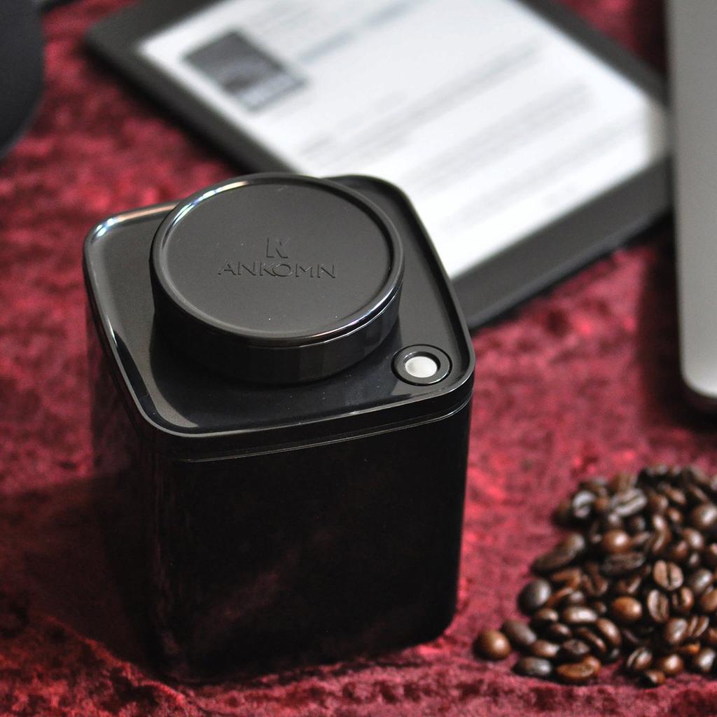 ANKOMN Dial Type Вакуумный контейнер для хранения с поворотным затвором, черная светозащитная канистра для кофейных зерен, кофейный порошок 100 г (0,6 л) приблизительно. 150-200 г примерно.