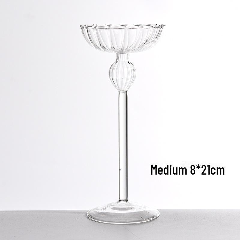 Полосатые подсвечники на высоких ножках в европейском стиле: Романтическая свадьба и домашний декор