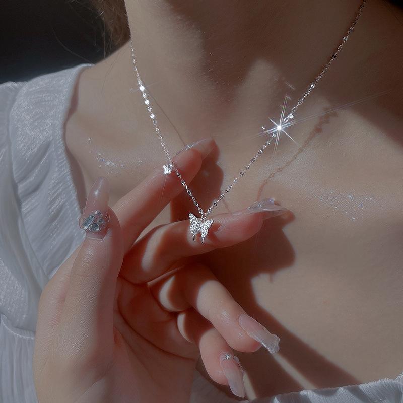 Korean Zinc Alloy Color Cute White Dove Necklace for Women Fashion Simple Temperament Zircon Clavicle Chain Necklace Jewlery