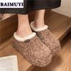Меховые балетки на платформе женские хлопковые тапочки модная обувь 2025 тренд зимние короткие плюшевые шлепанцы с открытой пяткой повседневные женские туфли